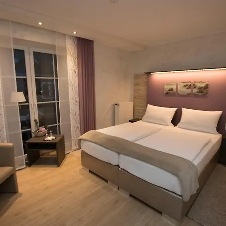 호텔 Zum Hasen Hein 3*